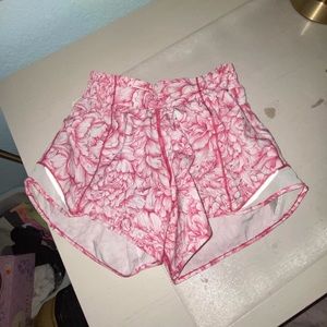 Lululemon Hotty hot shorts size 2 LONGER VERSION